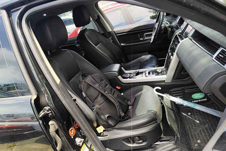 Used Land Rover Discovery Sport 2017 2.0T SE Right Front Seat