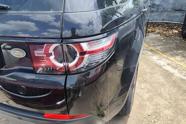 Used Land Rover Discovery Sport 2017 2.0T SE Right Rear Taillight