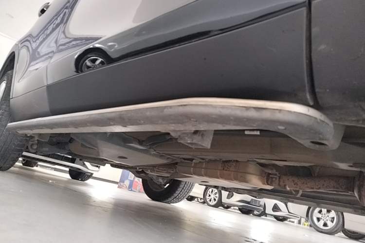 Used Land Rover Discovery Sport 2017 2.0T HSE LUXURY Right Side Sill