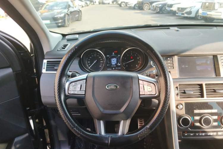 Used Land Rover Discovery Sport 2017 2.0T SE Steering Wheel