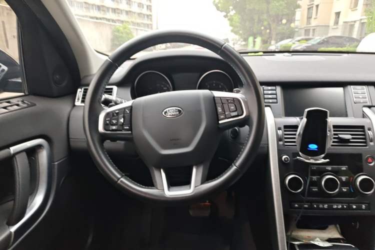 Used Land Rover Discovery Sport 2017 2.0T SE Steering Wheel