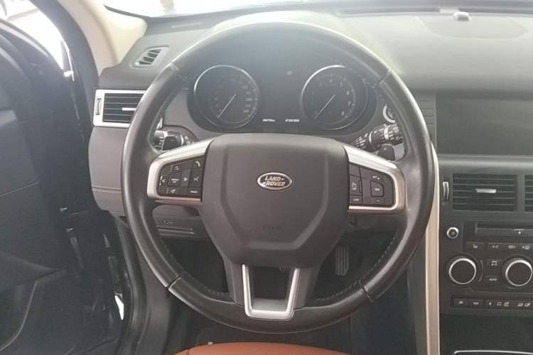 Used Land Rover Discovery Sport 2017 2.0T HSE LUXURY Steering Wheel