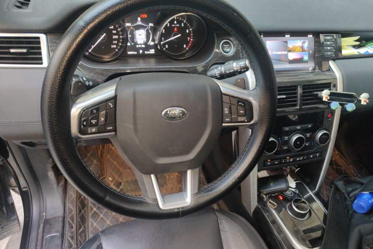 Used Land Rover Discovery Sport 2017 2.0T SE Steering Wheel