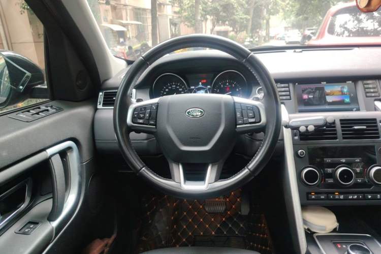 Used Land Rover Discovery Sport 2017 2.0T SE Steering Wheel