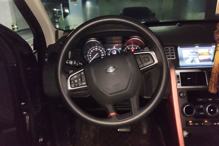 Used Land Rover Discovery Sport 2017 2.0T PURE Steering Wheel