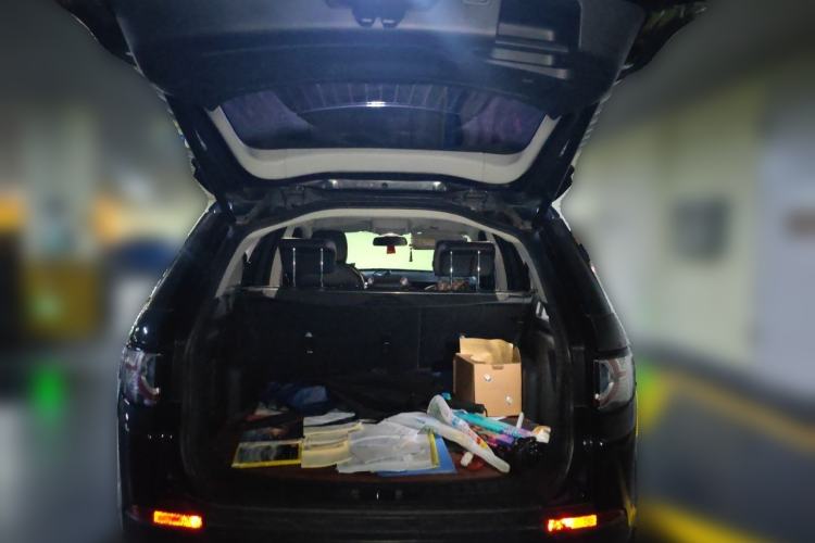 Used Land Rover Discovery Sport 2017 2.0T SE Trunk