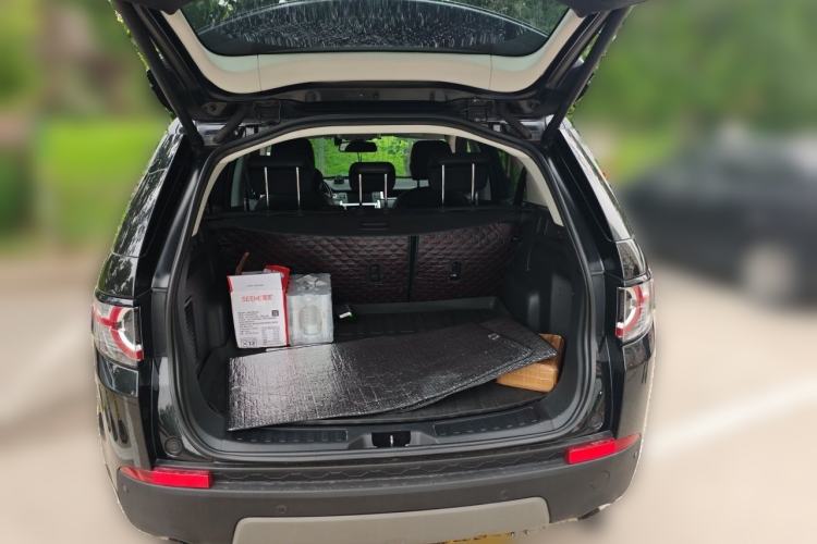 Used Land Rover Discovery Sport 2017 2.0T SE Trunk