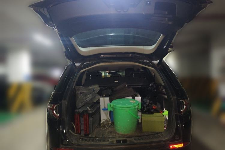Used Land Rover Discovery Sport 2017 2.0T SE Trunk