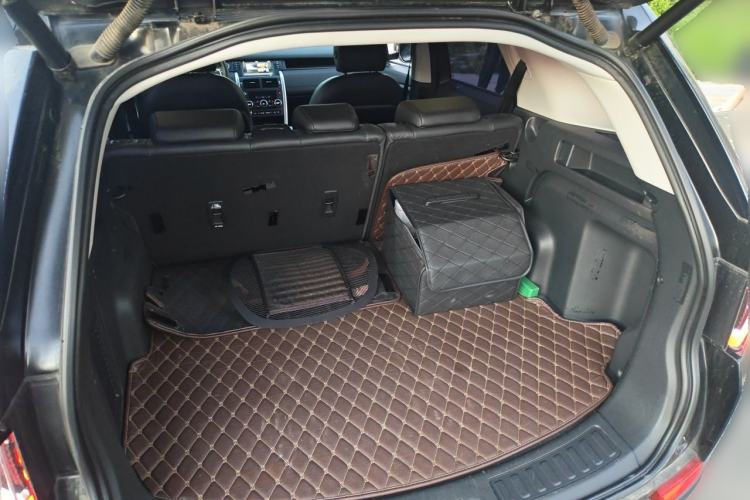 Used Land Rover Discovery Sport 2017 2.0T SE Trunk