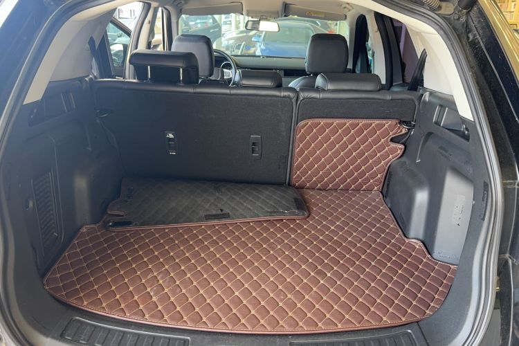 Used Land Rover Discovery Sport 2017 2.0T SE Trunk