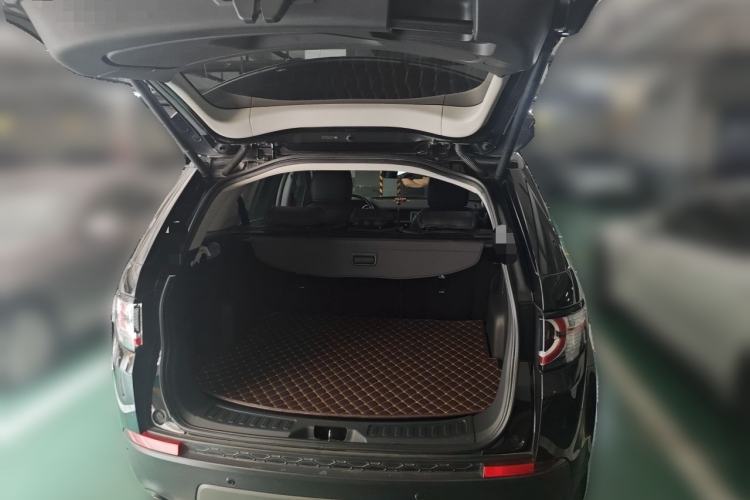 Used Land Rover Discovery Sport 2017 2.0T SE Trunk