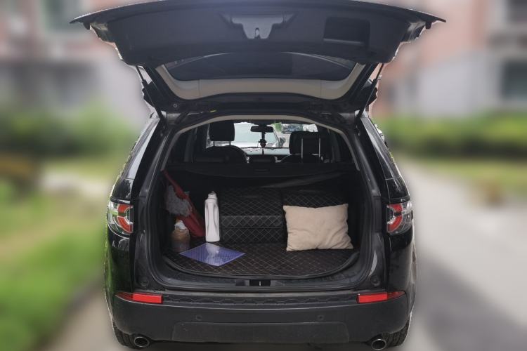 Used Land Rover Discovery Sport 2017 2.0T PURE Trunk