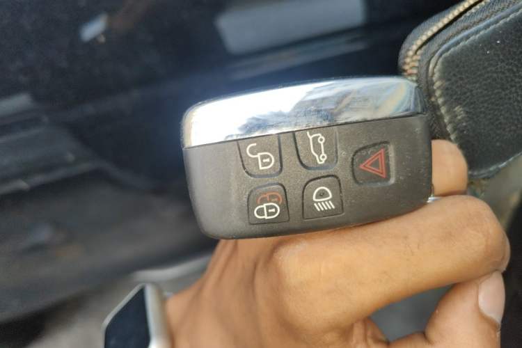 Used Land Rover Discovery Sport 2017 2.0T SE Vehicle Key