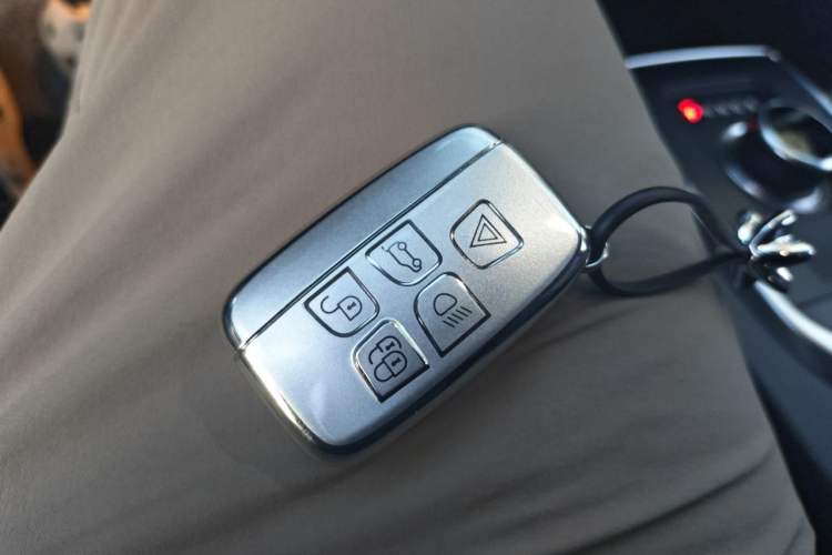 Used Land Rover Discovery Sport 2017 2.0T SE Vehicle Key