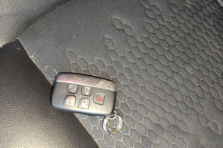 Used Land Rover Discovery Sport 2017 2.0T PURE Vehicle Key