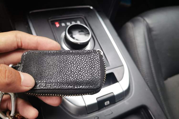 Used Land Rover Discovery Sport 2017 2.0T PURE Vehicle Key