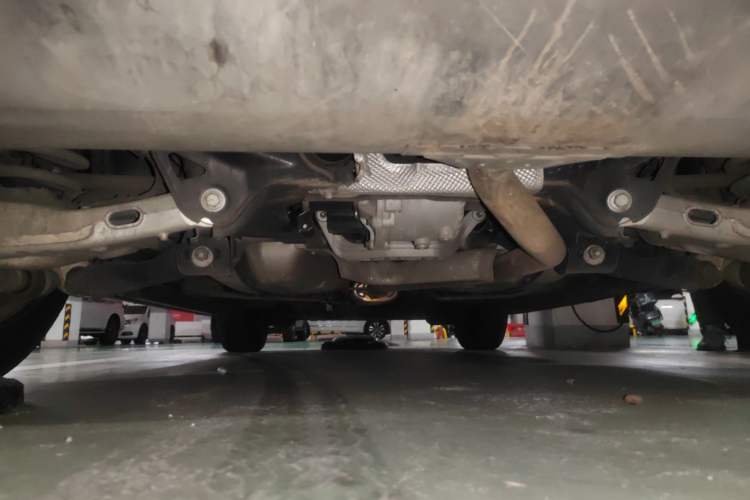 Used Land Rover Discovery Sport 2017 2.0T SE Chassis Rear