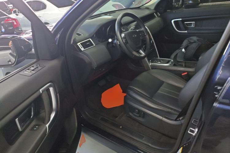Used Land Rover Discovery Sport 2017 2.0T SE Driver Seat