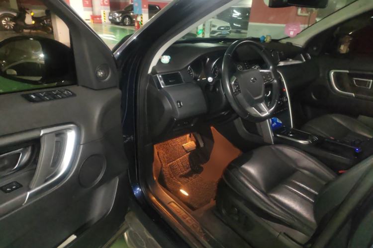 Used Land Rover Discovery Sport 2017 2.0T SE Driver Seat