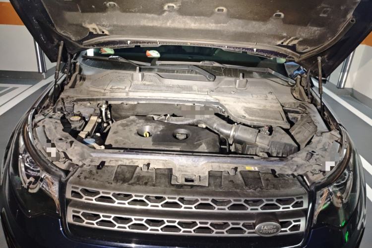 Used Land Rover Discovery Sport 2017 2.0T SE Engine Bay