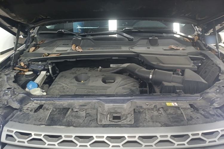 Used Land Rover Discovery Sport 2017 2.0T PURE Engine Bay