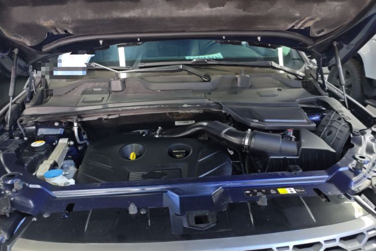 Used Land Rover Discovery Sport 2017 2.0T SE Engine Bay