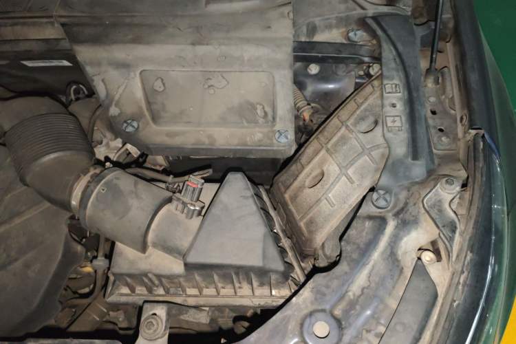 Used Land Rover Discovery Sport 2017 2.0T SE Engine Bay Left