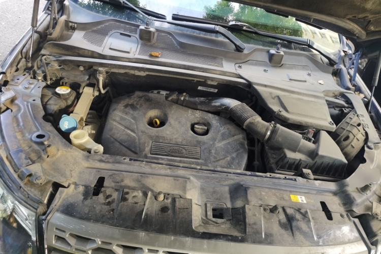 Used Land Rover Discovery Sport 2017 2.0T SE Engine Bay