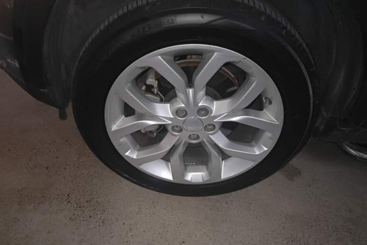 Used Land Rover Discovery Sport 2017 2.0T HSE Exterior 4