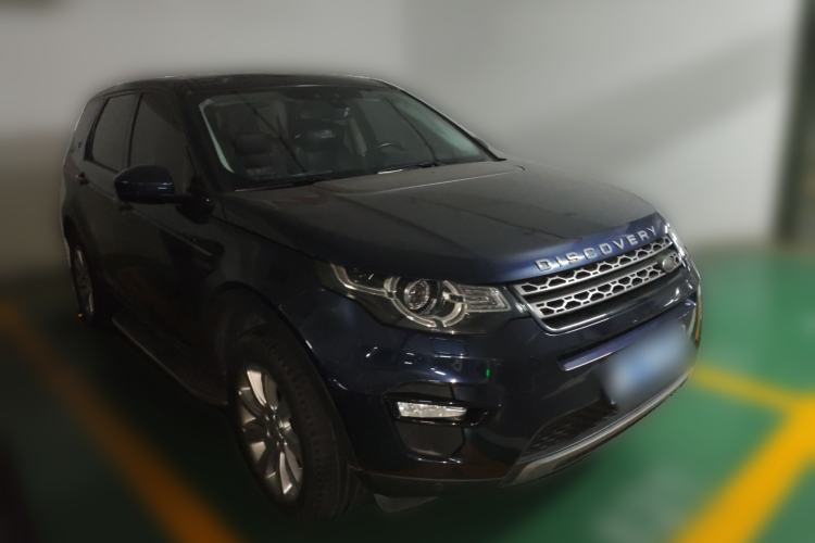 Used Land Rover Discovery Sport 2017 2.0T SE Front Right 45 Deg