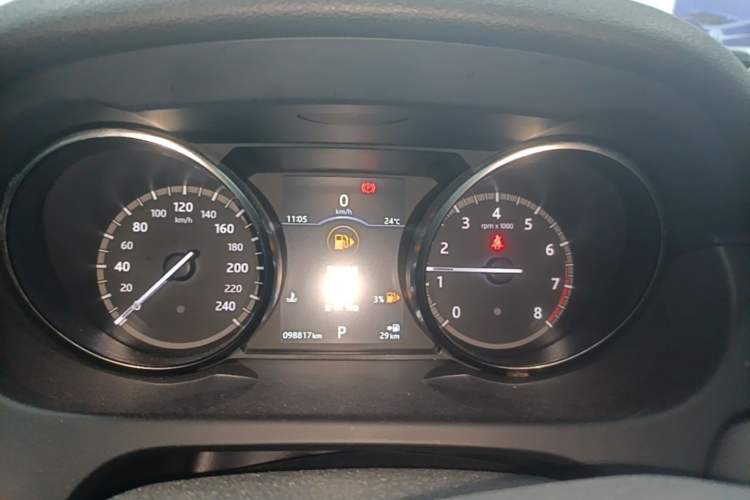Used Land Rover Discovery Sport 2017 2.0T PURE Instrument Cluster