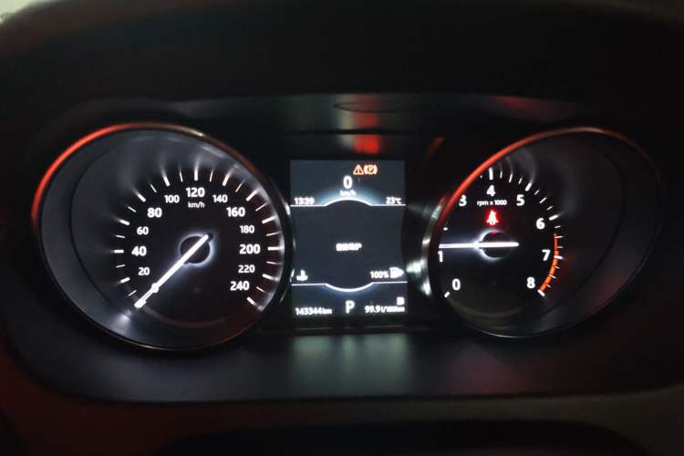 Used Land Rover Discovery Sport 2017 2.0T SE Instrument Cluster