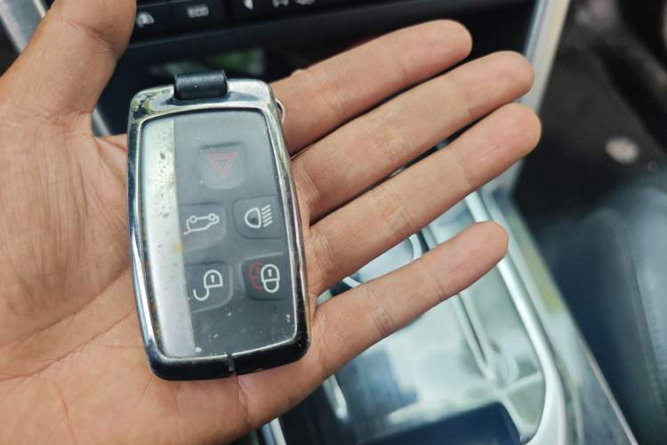 Used Land Rover Discovery Sport 2017 2.0T HSE Vehicle Key