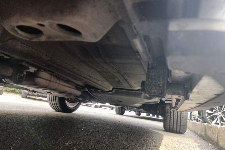 Used Land Rover Discovery Sport 2017 2.0T HSE Chassis Front Left