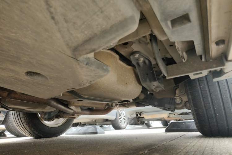 Used Land Rover Discovery Sport 2017 2.0T SE Chassis Rear Left