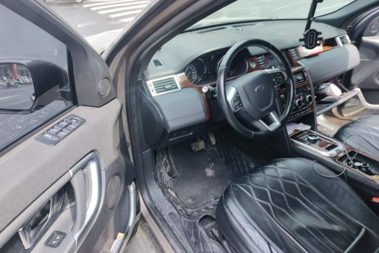 Used Land Rover Discovery Sport 2017 2.0T Cool Black Limited Edition Driver Seat