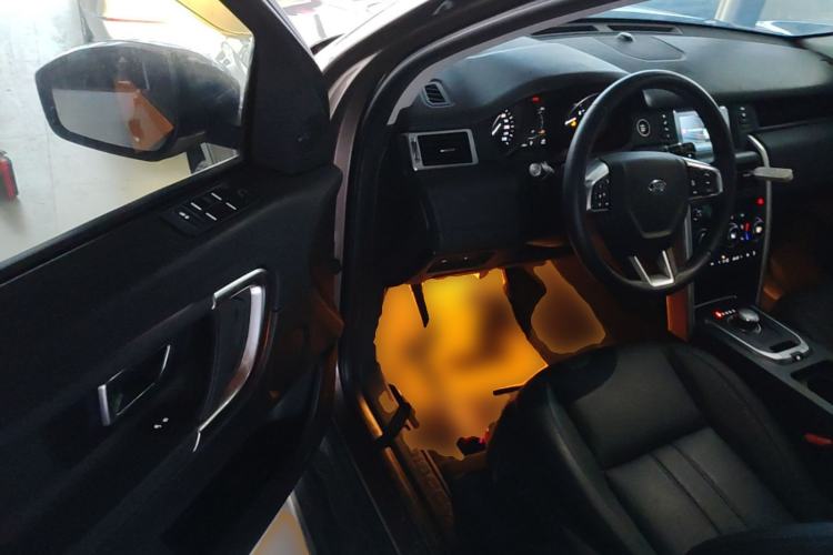 Used Land Rover Discovery Sport 2017 2.0T SE Driver Seat