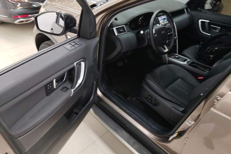 Used Land Rover Discovery Sport 2017 2.0T HSE Driver Seat