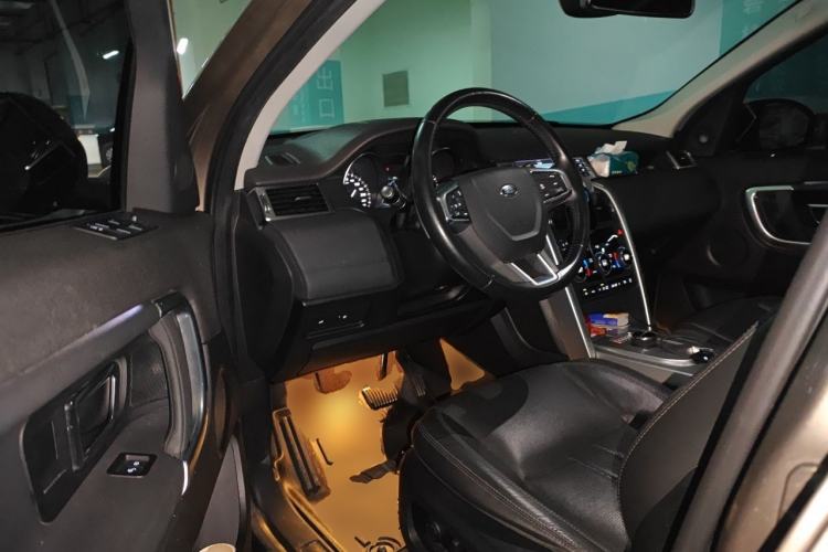 Used Land Rover Discovery Sport 2017 2.0T SE Driver Seat