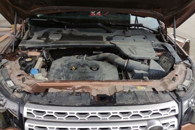 Used Land Rover Discovery Sport 2017 2.0T HSE Engine Bay