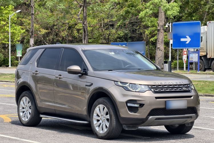 Used Land Rover Discovery Sport 2017 2.0T SE Exterior 2