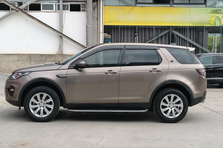 Used Land Rover Discovery Sport 2017 2.0T SE Exterior 3