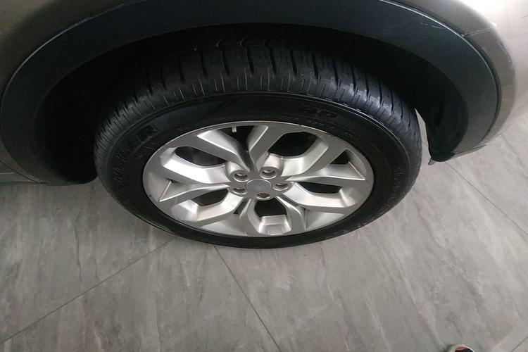 Used Land Rover Discovery Sport 2017 2.0T HSE Exterior 5