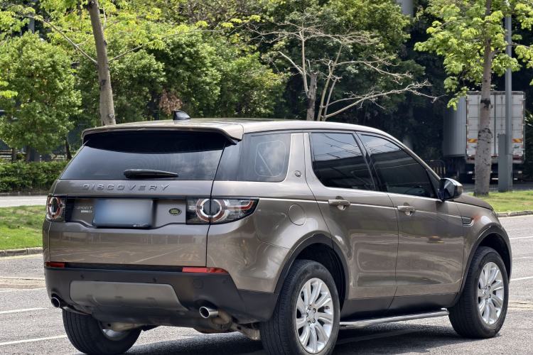 Used Land Rover Discovery Sport 2017 2.0T SE Exterior 7
