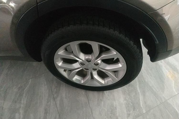 Used Land Rover Discovery Sport 2017 2.0T HSE Exterior 7