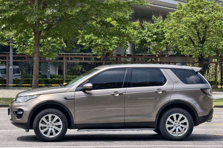 Used Land Rover Discovery Sport 2017 2.0T SE Exterior 8