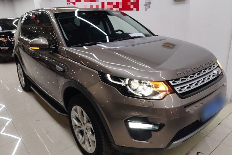 Used Land Rover Discovery Sport 2017 2.0T HSE Front Right 45 Deg