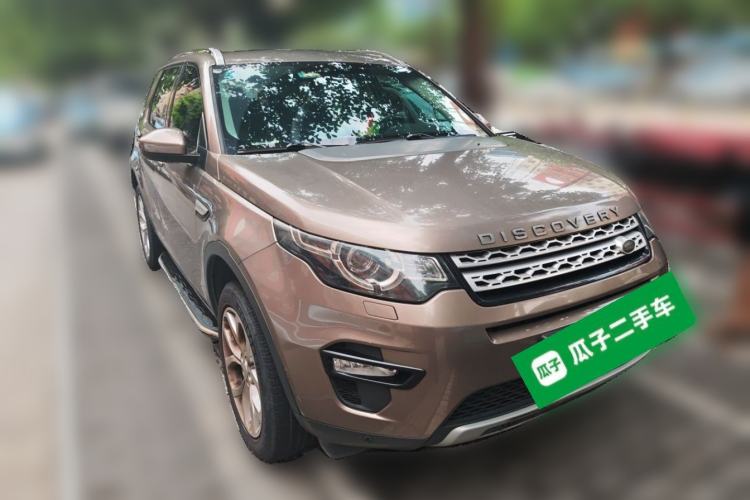Used Land Rover Discovery Sport 2017 2.0T HSE Front Right 45 Deg