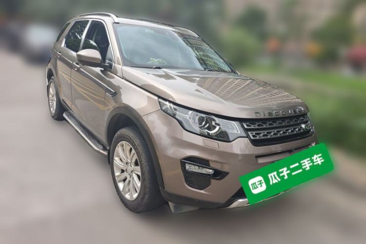 Used Land Rover Discovery Sport 2017 2.0T SE Front Right 45 Deg