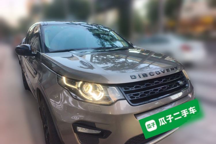 Used Land Rover Discovery Sport 2017 2.0T HSE Front Right 45 Deg